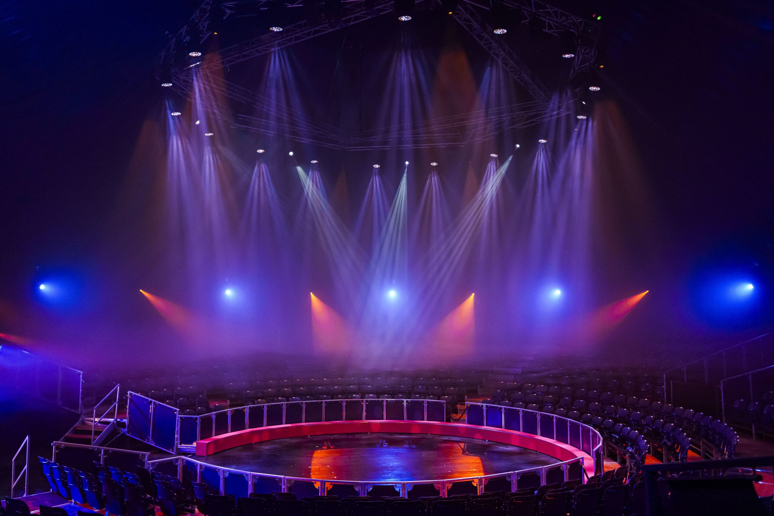 Intérieur du Cirque Imagine, à Vaulx-en-Velin, aux portes de Lyon